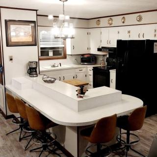 Newly Remodeled Lakehouse on Private Lake sleeps 8 - Woodville - 5