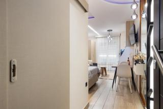 Cozy DownTown Apartment - 7