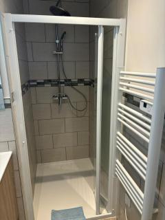 Appartement meublé T1 Lussac les Chateaux - Lussac-les-Châteaux - 3