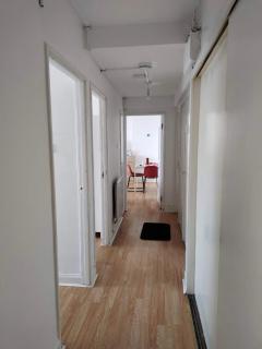 FLATSHARE Canary Wharf Cityview Shared with host for common spaces separate bedroom shared bathroom - Londra - 4