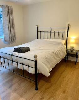 Newly refurbished 3 bed bungalow - Redbourn - 4
