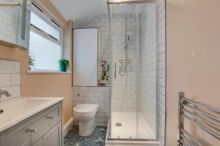 Central Brighton flat, 3 bedrooms, sleeps 6, close to shops and beach - Brighton & Hove - 8