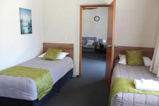 Elmore Lodge Motel - Hastings - 3