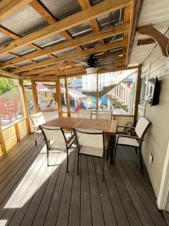 Main River Retreat hot tub, canoe with trolling motor - Spring Hill - 2
