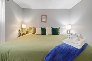 Vibrant and spacious 3 level home by park - Northglenn - 7