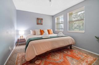 Vibrant and spacious 3 level home by park - Northglenn - 5