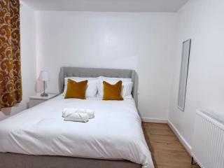 Cosy 4-Bedroom Entire Home - Sleeps 7, Oxford - Oxford - 3