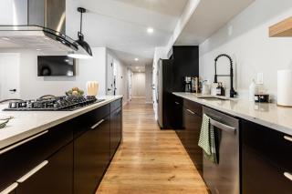 Modern Style Home Near Canyon RSL and expo - Sandy - 3