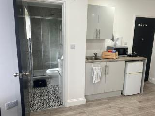 New self-contained double bedroom studio flat - Londres - 6
