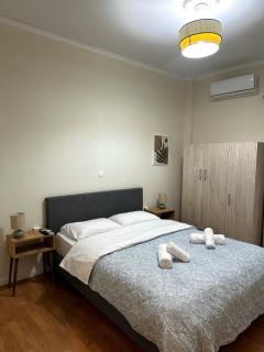 Petralona modern apartment near metro & acropolis - Atene - 0