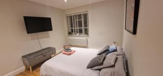 Luxe Hill Getaway Muswell Hill - 6