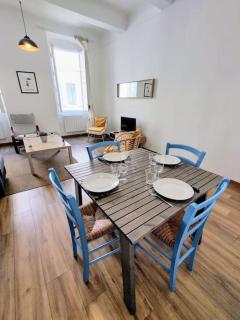 50sqm in Old Port 2 bedrooms apartment 6 max - 6