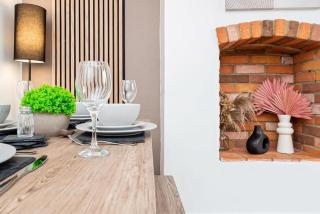 Enchanting 4 spacious bedrooms - 2