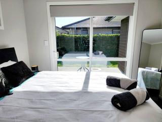 Stylish Fresh Haven for up to 8 guests - Hamilton - 1