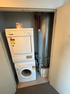 Corporate Accommodation - Modern CBD Apartment - Hamilton - 1