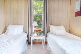 Peaceful retreat in the woods 3 Bedroom King Bed - Northern Cambria - 1