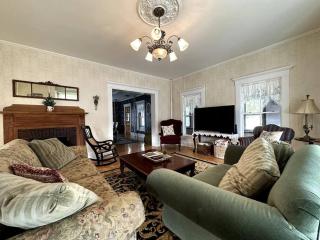 The Bartlett Village House - Bartlett - 1