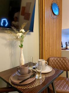 Rustic Retreat by 3M Suites - 6