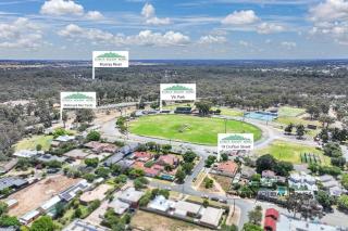 Llewoh on Crofton - 2