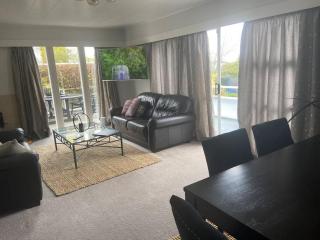 Kensington Estate - classy two bedroom roomy house - Taupo - 1