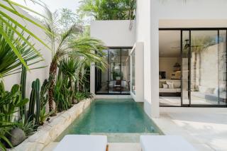 Tropical Villa with Pool in Bingin - Bingin Beach - 0