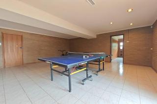 magnificent house with huge pool - 4