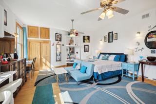 The Starlight Tower Hot Tub Suite with 8-Jet Massage Shower and Amazing Views - Fort Atkinson - 9