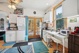 The Starlight Tower Hot Tub Suite with 8-Jet Massage Shower and Amazing Views - Fort Atkinson - 6