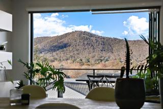 Mountain View City Center Apartment with BBQ - Canberra - 5