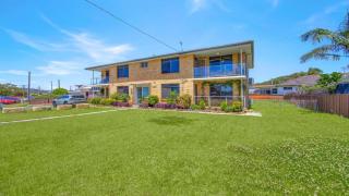 Corinda - Waterviews & Close To Ferry - Booker Bay - 0