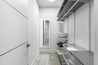 Chic & Cozy River District Townhouse - 9