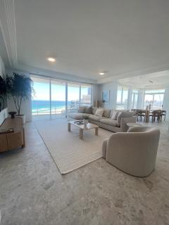 Carmel by the Sea - Gold Coast - 9