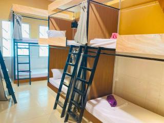 Social Backpacker Hostel & Rooftop Bar - Battambang - 9