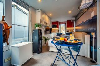 Houseboat Neptun with paddle boat - stay on the river - Praga - 0