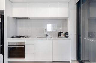 Couples Escape in Ruby Surfers Paradise - CoastHM - 3