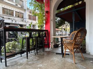 Victoria Pods - George Town - 0