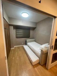 Exquisite Stays at Royal Palm Residences in Taguig - Manila - 2