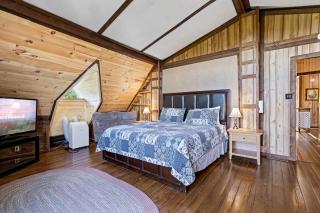 Hillbilly Highrise - 6
