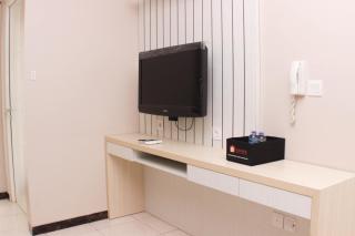 Comfy and Warm 2BR at Springlake Summarecon Bekasi Apartment By Travelio - Bekasi - 3