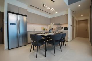 Full Burj Khalifa and Fountains Views - 7