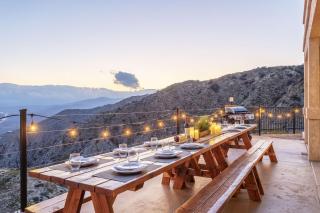 Summit House Joshua Tree Iconic Mountain Estate with Spa Ping-Pong Pool Table Fire Pit - Yucca Valley - 7
