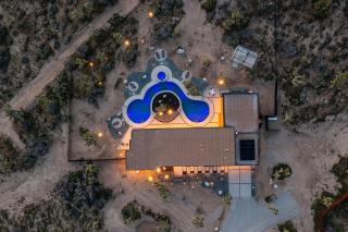 Dragonfly by Fieldtrip Luxe Oasis w Resort Pool - Yucca Valley - 4