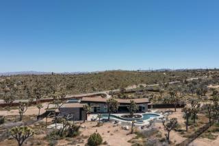 Dragonfly by Fieldtrip Luxe Oasis w Resort Pool - Yucca Valley - 2