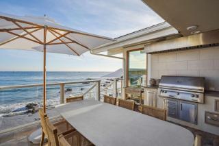 The Getaway Oceanfront Villa in Malibu by Stay Awhile - 9