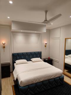 Elegance & Comfort near MG Road - 3