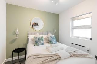 Tranquil Garden Studio in Neasden, London - 9