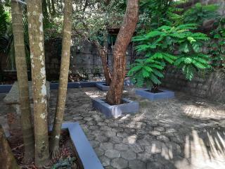 Ferns Villa, 2BHK fully furnished independent house with AC, garden, on premise parking, for large groups, kulshekar, mangalore - Mangalore - 9