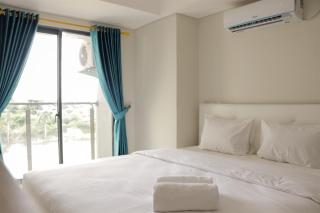 Elegant and Comfy Studio at Daan Mogot City Apartment By Travelio - Jacarta - 7