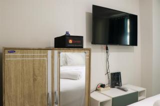 Elegant and Comfy Studio at Daan Mogot City Apartment By Travelio - Jacarta - 3