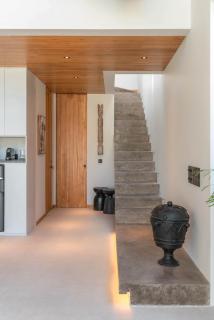 Vaya - Luxe & Stylish 3BR Villa Just Steps from the Beach - 2